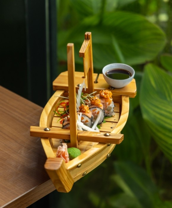 Smoky Hot Salmon Sushi